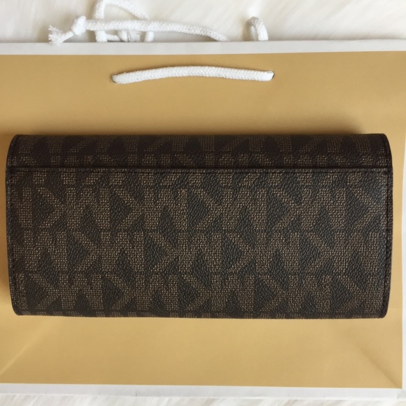 Michael Kors LARGE carryall brown acorn wallet - Picture 2 of 8